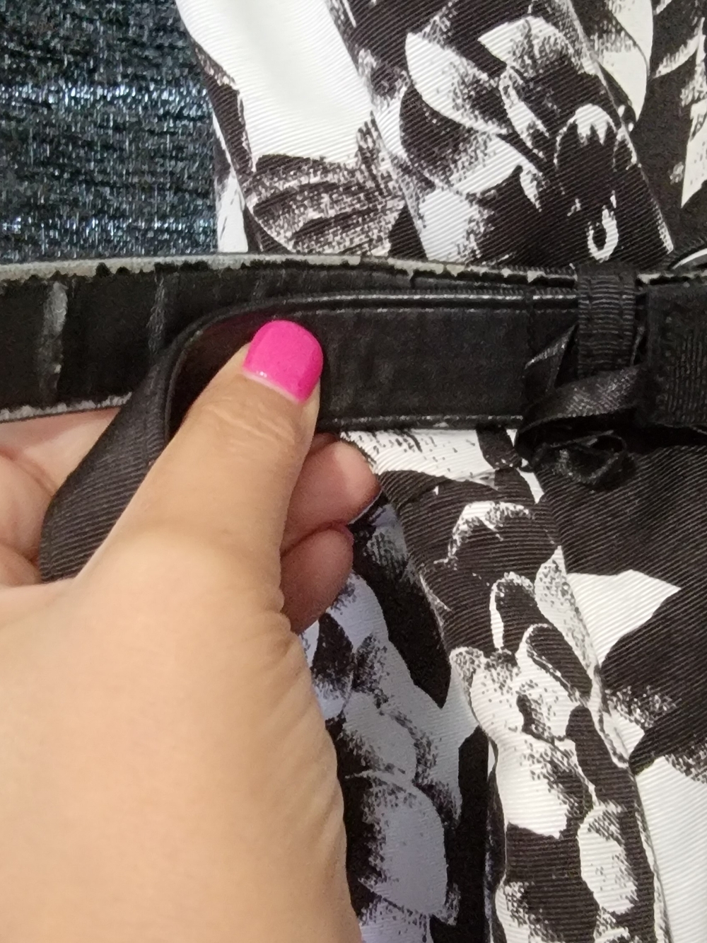 White House Black Market Black & White Floral Midi Dress - Picture 7 of 7